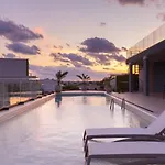 1Bed In The Boat Residences, 200M From The Beach